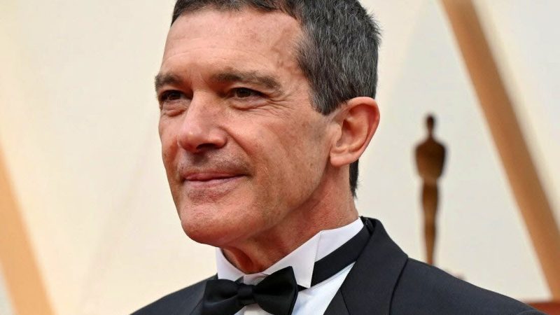 Antonio Banderas célèbre ses 65 ans sans envisager la retraite