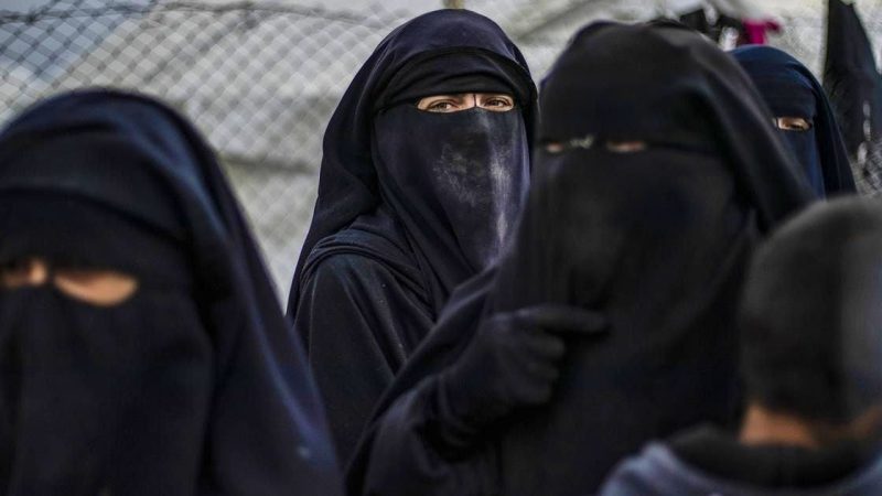 Trois femmes condamnées dans l’affaire liée à l’EI : peines de 10 à 13 ans et suivi socio-judiciaire