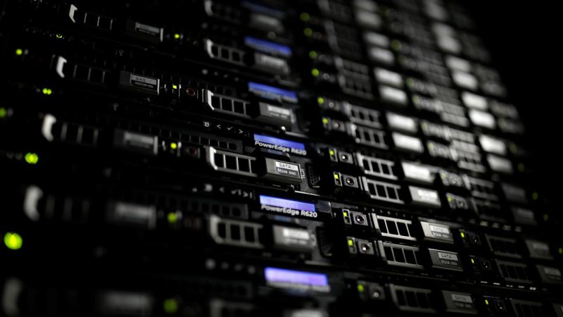 La Suisse intensifie ses formations en intelligence artificielle face à une demande accrue