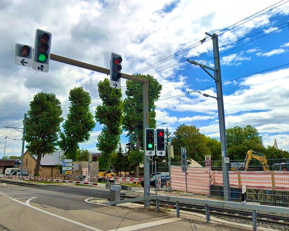 Milvignes: le feu orange clignotant remplace le rouge interminable au carrefour de Longueville
