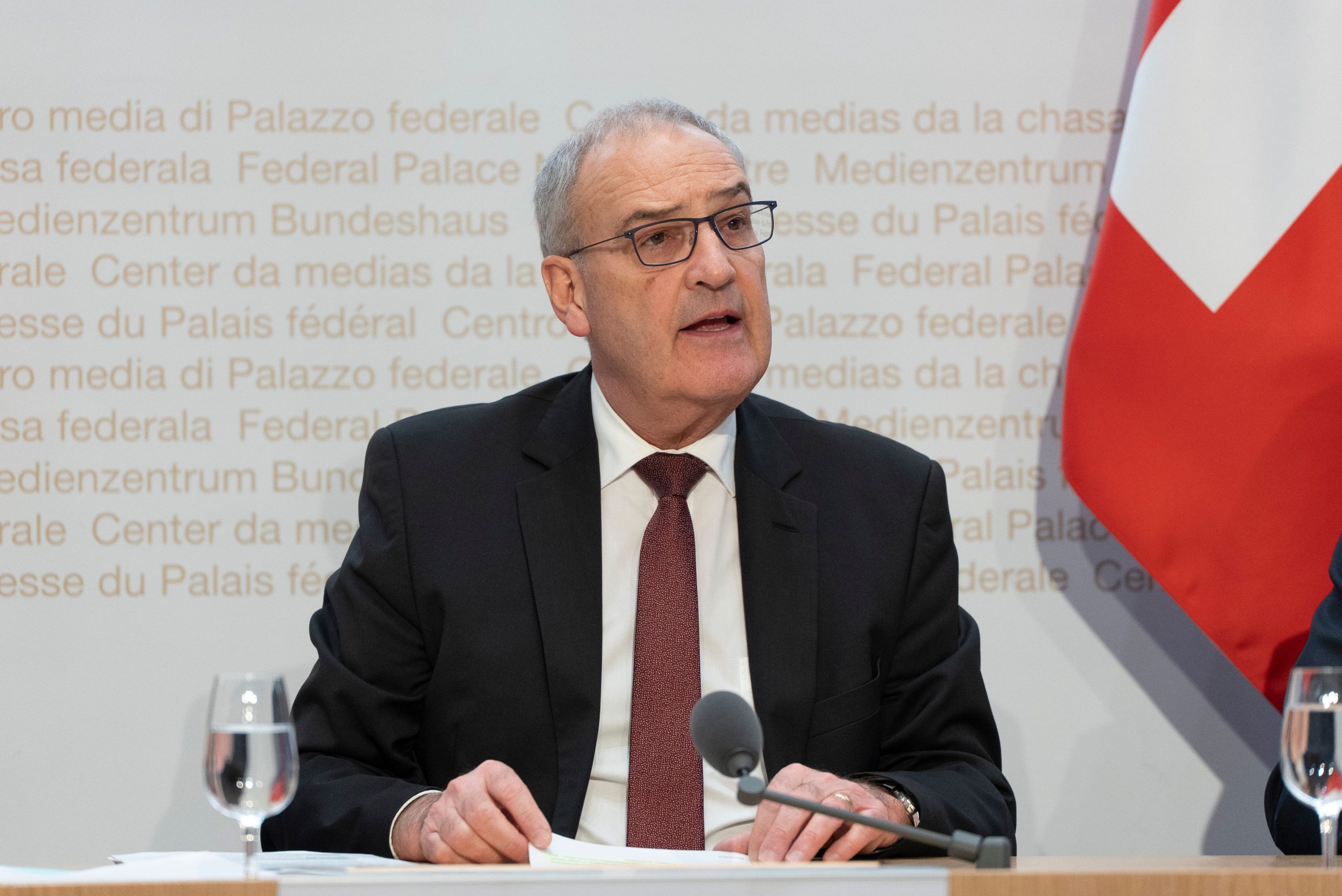 Accord douanier États‑Unis–Suisse jugé historique par la Maison Blanche : accès élargi et investissements massifs