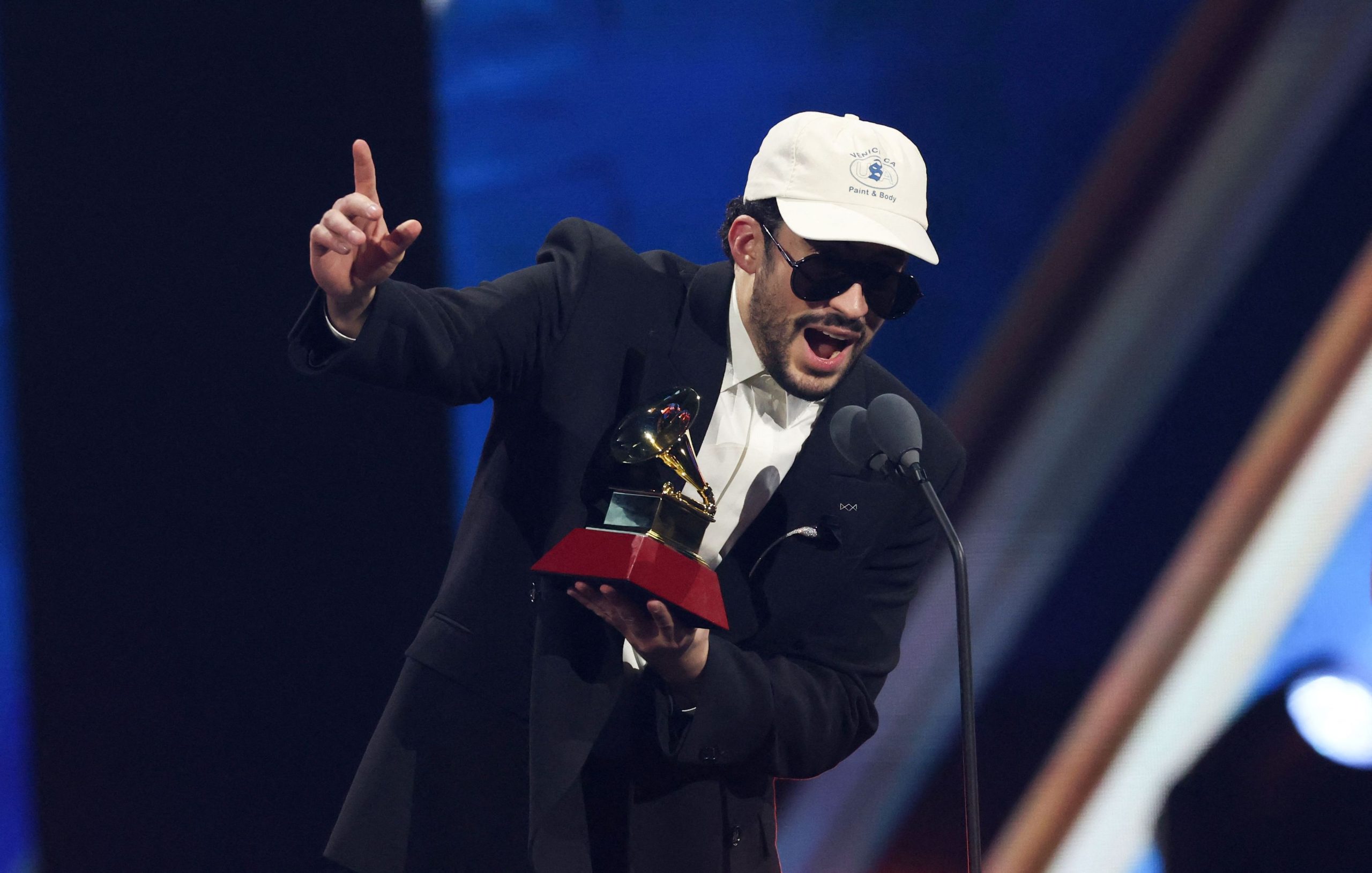 Bad Bunny remporte l’album de l’année et cumule cinq prix aux Latin Grammys