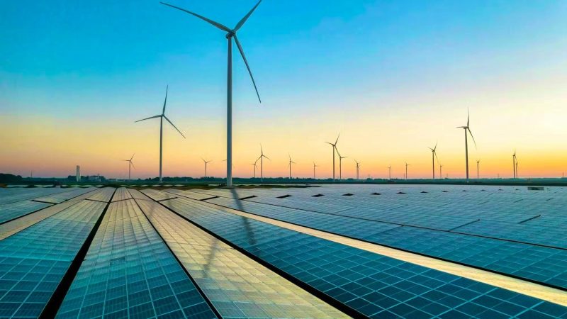 Bobigny : présence nocturne d’une policière au dépôt du tribunal pour prévenir les abus